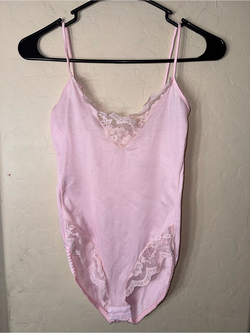 Frederick’s of Hollywood Vintage Pink Lace Teddy Bodysuit Cami Lingerie Medium